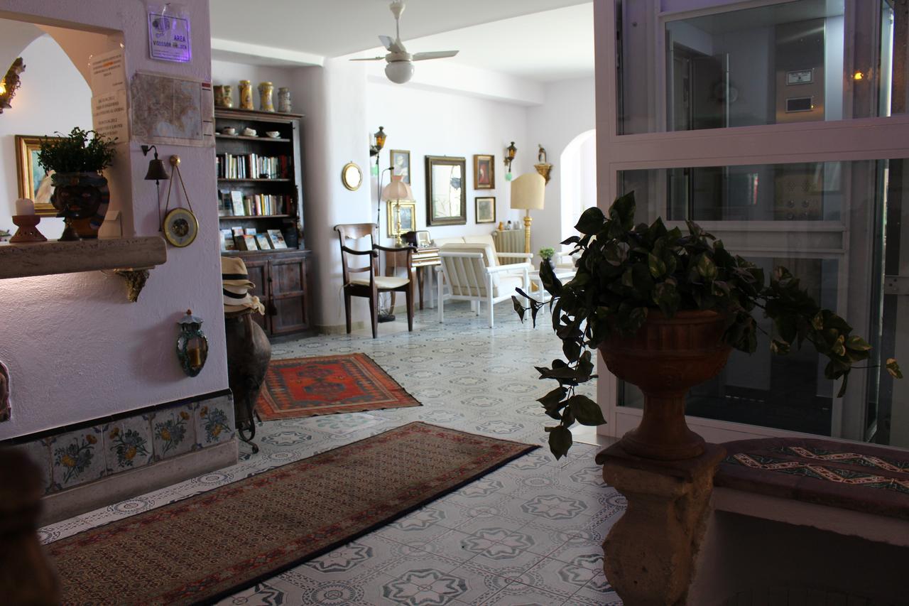 Hotel Villa Mora جيارديني ناكسوس المظهر الخارجي الصورة