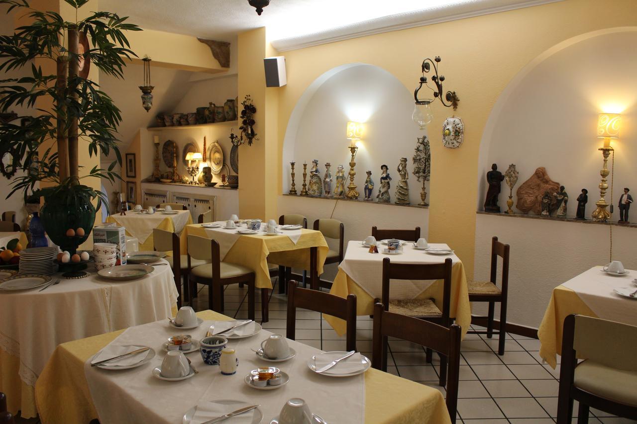 Hotel Villa Mora جيارديني ناكسوس المظهر الخارجي الصورة