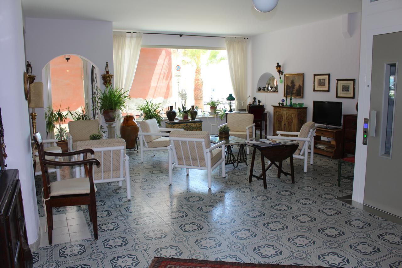 Hotel Villa Mora جيارديني ناكسوس المظهر الخارجي الصورة