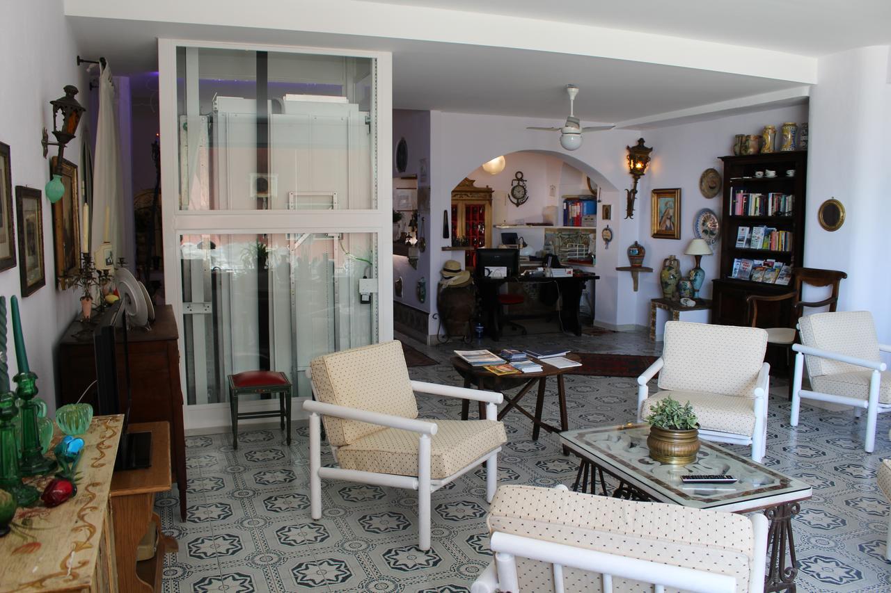 Hotel Villa Mora جيارديني ناكسوس المظهر الخارجي الصورة