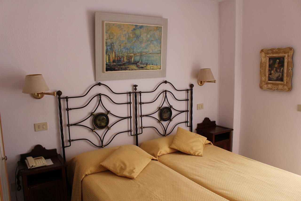 Hotel Villa Mora جيارديني ناكسوس المظهر الخارجي الصورة