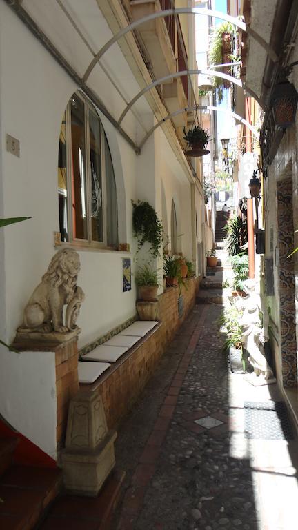 Hotel Villa Mora جيارديني ناكسوس المظهر الخارجي الصورة
