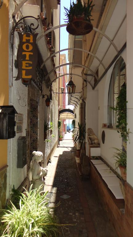 Hotel Villa Mora جيارديني ناكسوس المظهر الخارجي الصورة