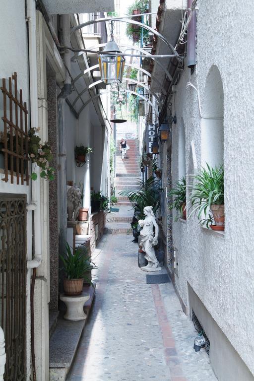 Hotel Villa Mora جيارديني ناكسوس المظهر الخارجي الصورة