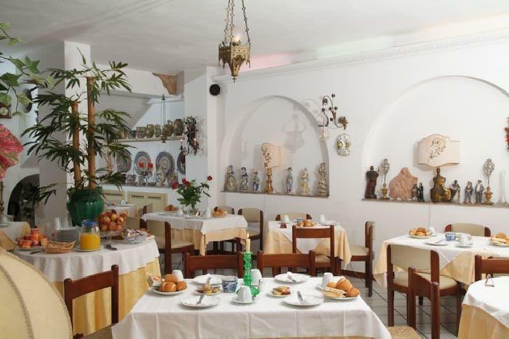 Hotel Villa Mora جيارديني ناكسوس المظهر الخارجي الصورة