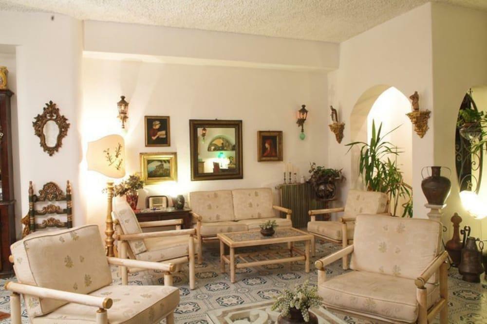 Hotel Villa Mora جيارديني ناكسوس المظهر الخارجي الصورة